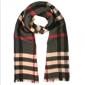 Burberry 100% wool reversible camel check scarf